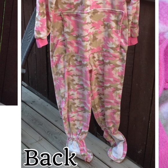 Size small pink camouflage fuzzy onesie pjs with feet and trap door - Picture 2 of 4